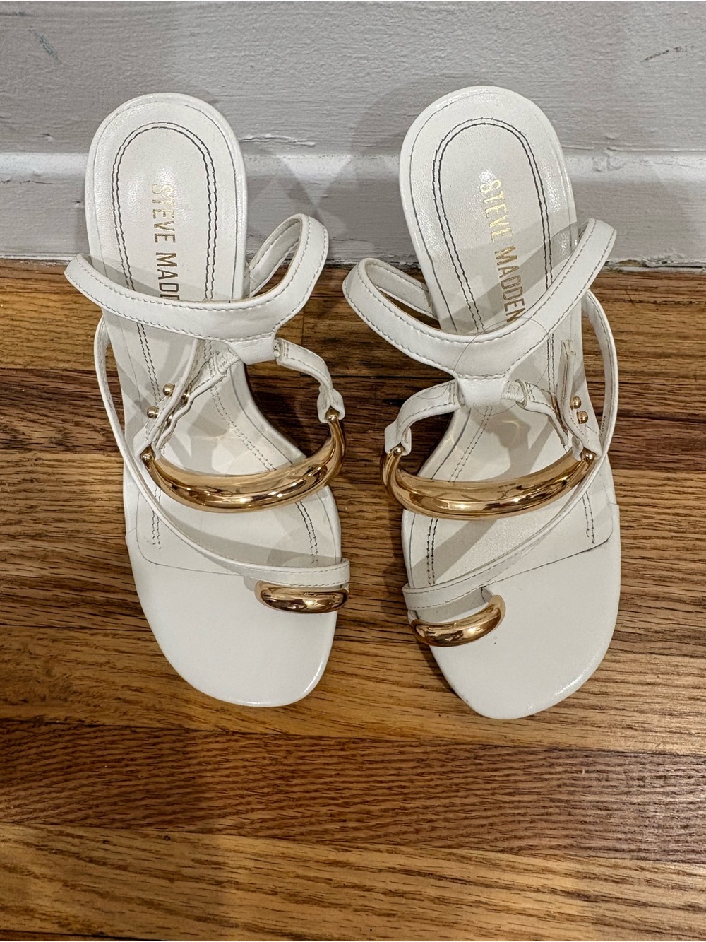 Steve Madden White TIA Heels